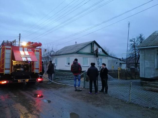 У Корці врятували чоловіка