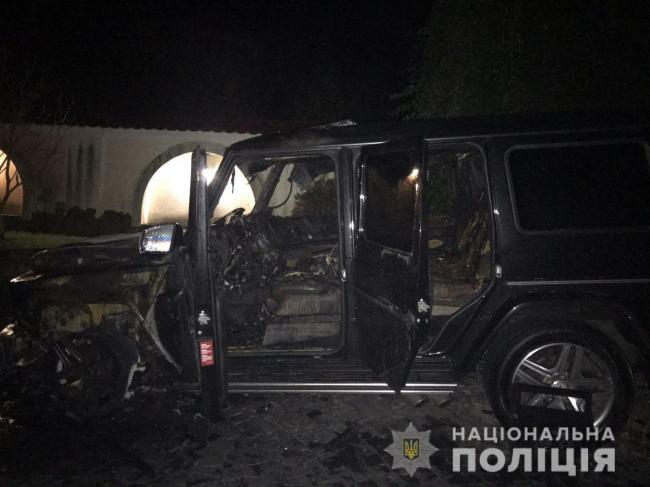 Поліція розповіла подробиці нічного підпалу авто депутата Рівненської облради