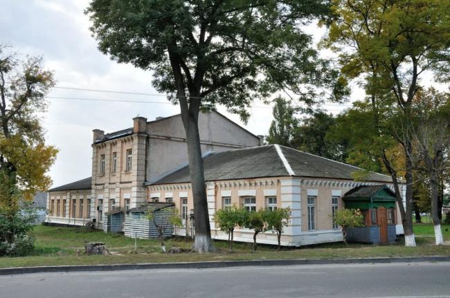 Комплекс споруд на вул. Грушевського в Дубні — місцева пам’ятка архітектури