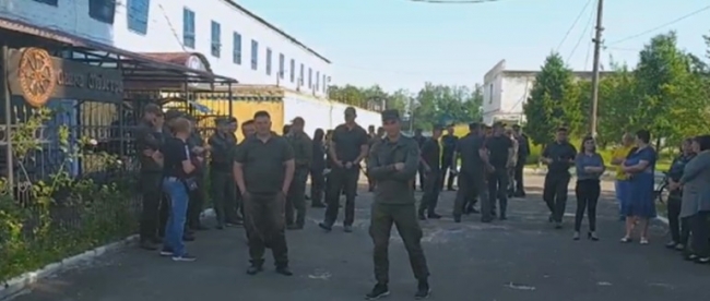У Полицькій виправній колонії бунтують працівники проти свого керівника 