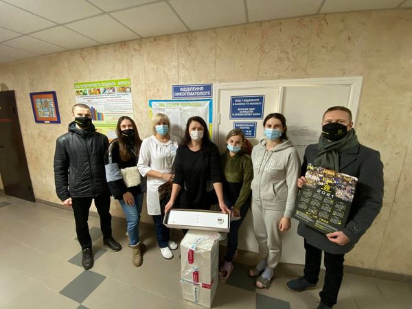 У Рівненську лікарню благодійники купили очисники повітря