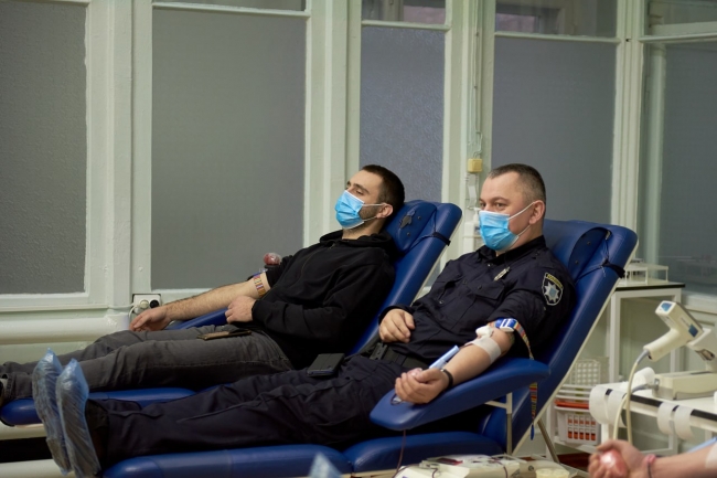 У Рівному понад 35 поліцейських стали донорами крові