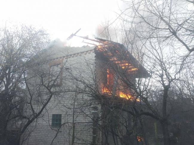 Пожежі на Золотіївській: у середу вночі підпалив будинок, а у четвер - літню кухню, щоб нікому не дістались  (оновлено)