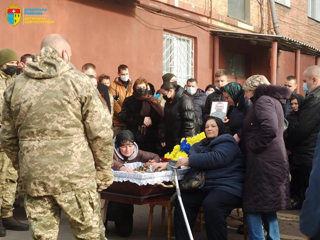 У Рівному поховали солдата, який загинув на Луганщині (ФОТО)