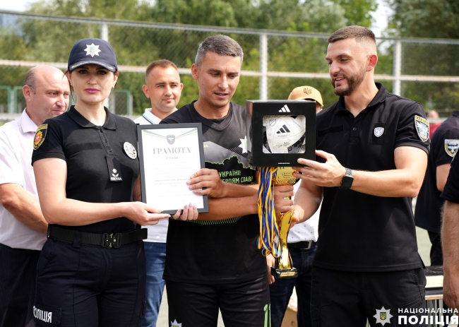 У Рівному силовики збирали гроші для порятунку п’ятирічної дівчинки (ВІДЕО)