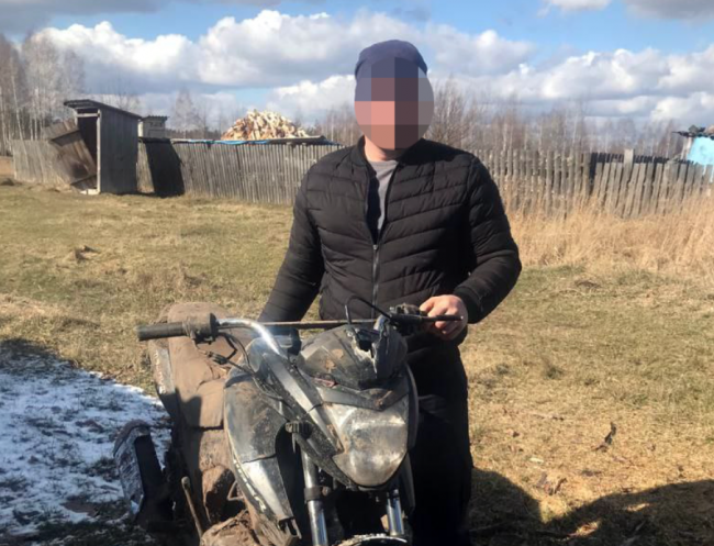 У Сарненському районі чоловік вкрав покинутий односельцем мотоцикл