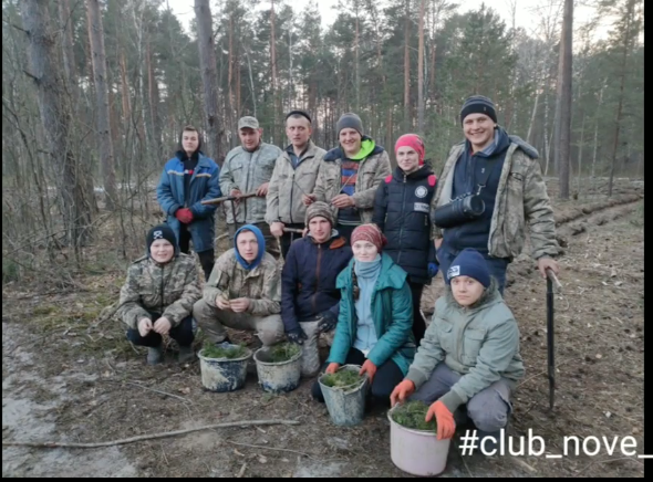 У селі на Рівненщині молодь висадила 10 тисяч саджанців дерев (ВІДЕО)