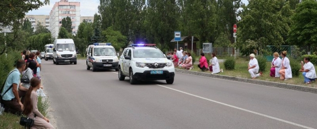 У Вараші попрощались з десантником, який загинув на Донеччині