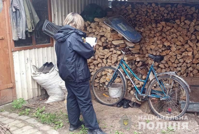 Жителі Рівненщини продали чужий велосипед за 500 гривень, горілку та їжу