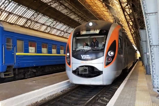 Укрзалізниця запустить швидкісні потяги з Києва до Варшави - через Рівне