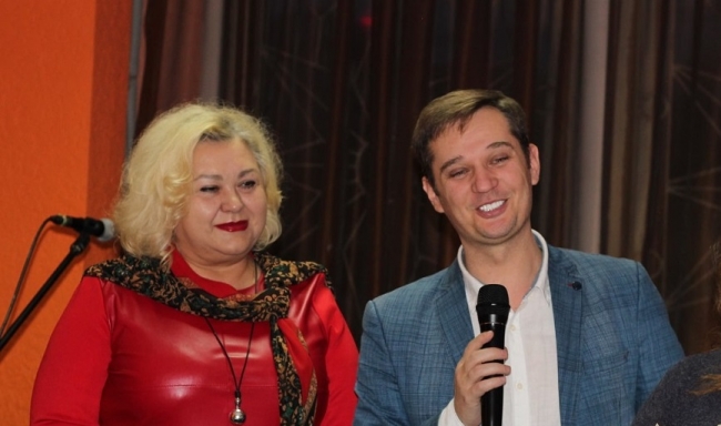 Олег Хижняк з дружиною Галиною (фото з особистої сторінки в мережі)