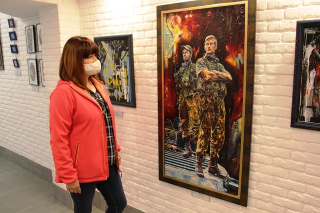 В «Євро-Арті» відкрилась експозиція картин «Ледь абстрактне і трохи військове» ветерана-військовика