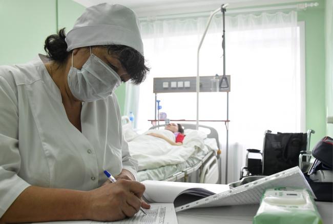 В обласній лікарні коронавірусом заразилися 62 працівники та 12 пацієнтів