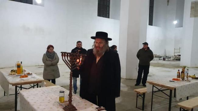 В острозькій синагозі запалили першу свічку до Хануки (ФОТОФАКТ)