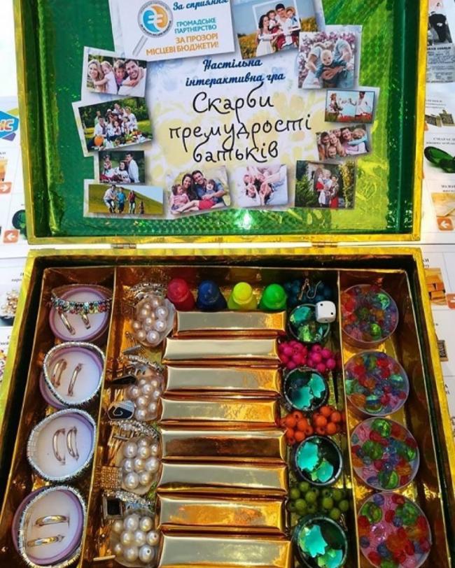 Вчителька з Рівненщини придумала настільну гру,  яку впровадять в школах