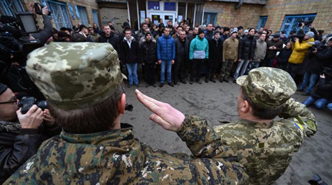 Військові заявляють, що призовників у Здовбиці ніхто силоміць не утримує