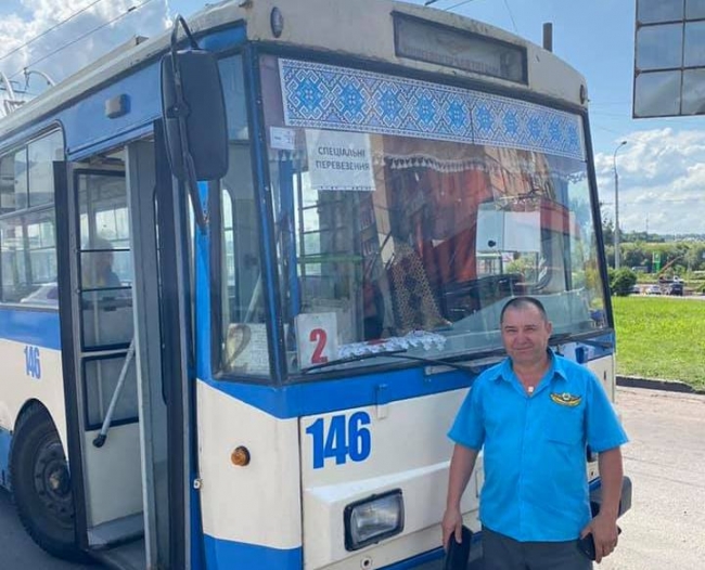 Водій тролейбуса повернув заступниці  голови ОДА важливі документи, які вона втратила