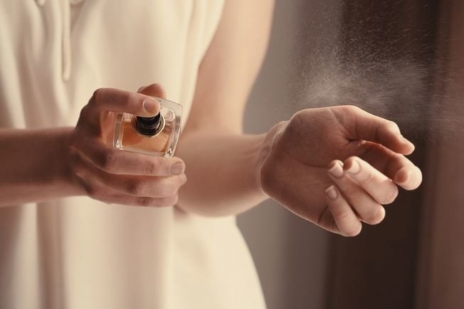 Як краще використовувати парфуми Cerruti 1881 Pour Femme?