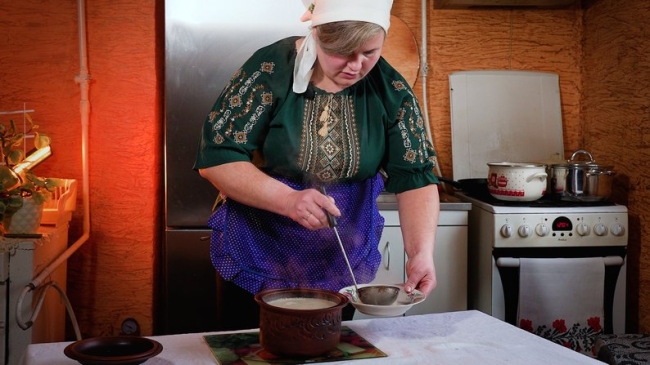 Як на Рівненщині готують традиційну грибну юшку (ВІДЕО)