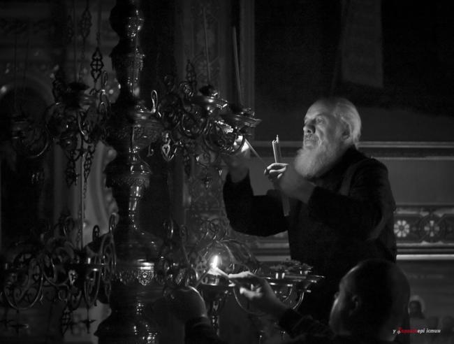 Як у монастирі на Рівненщині влаштували фотосесію без світла (ФОТО)
