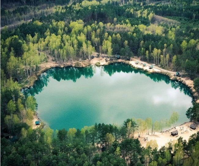 Як виглядає Голубе озеро у Клесові з висоти пташиного польоту (ФОТО)