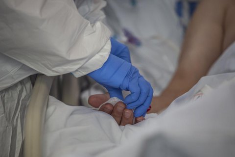 За добу на Рівненщині зареєстрували 15 смертей від коронавірусу