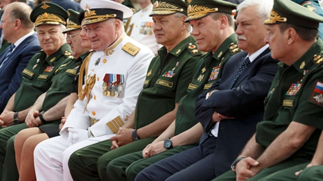За поразки в Україні Кремль показово карає командирів 