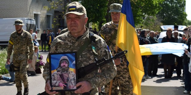 Здолбунівщина попрощалася з героєм, який загинув у Донецькій області