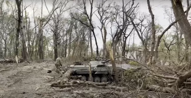 Танковий цвинтар: з`явилося відео з місця розгрому росіян при спробі форсувати Сіверський Донець