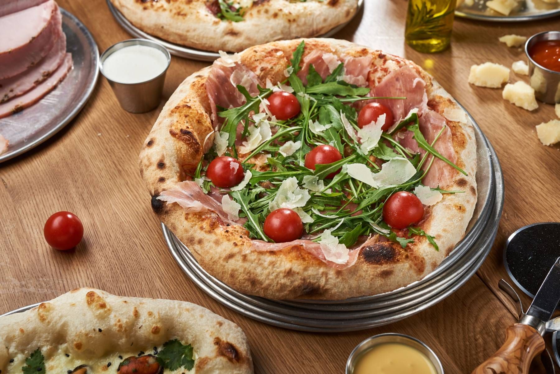 чем отличается неаполитанская пицца от классической фото 114